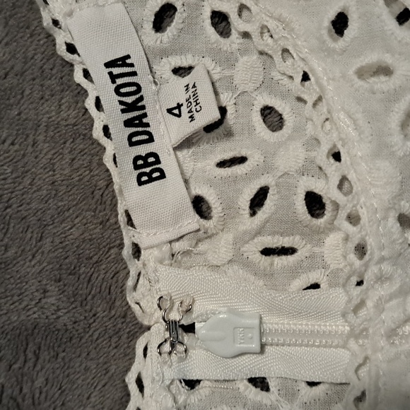 NWT BB Dakota Romper White Eyelet Size 4 - Picture 4 of 8